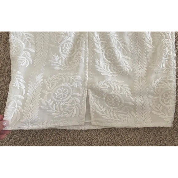 Finders Keepers Women’s White Embroidered V-Neck Mini Dress Size Medium - Picture 6 of 10